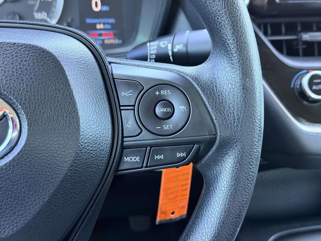 Used 2020 Toyota Corolla LE image 7