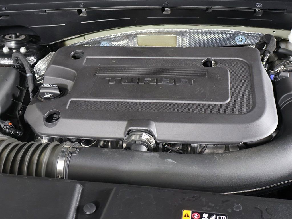 Used 2023 Buick Envision Essence AWD/4WD image 17