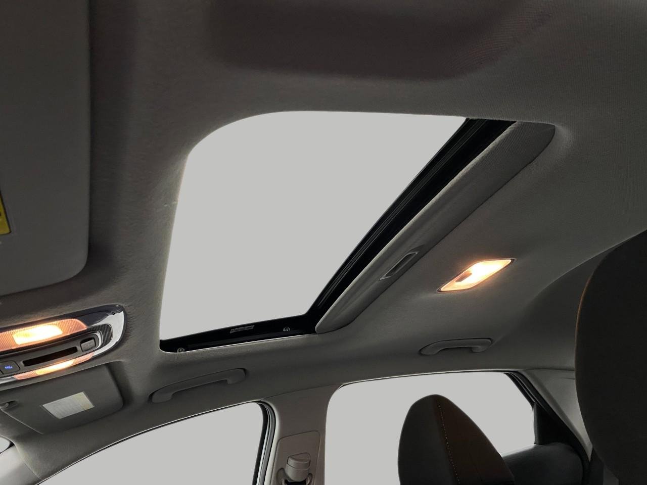 Certified 2025 Hyundai Elantra SEL image 31