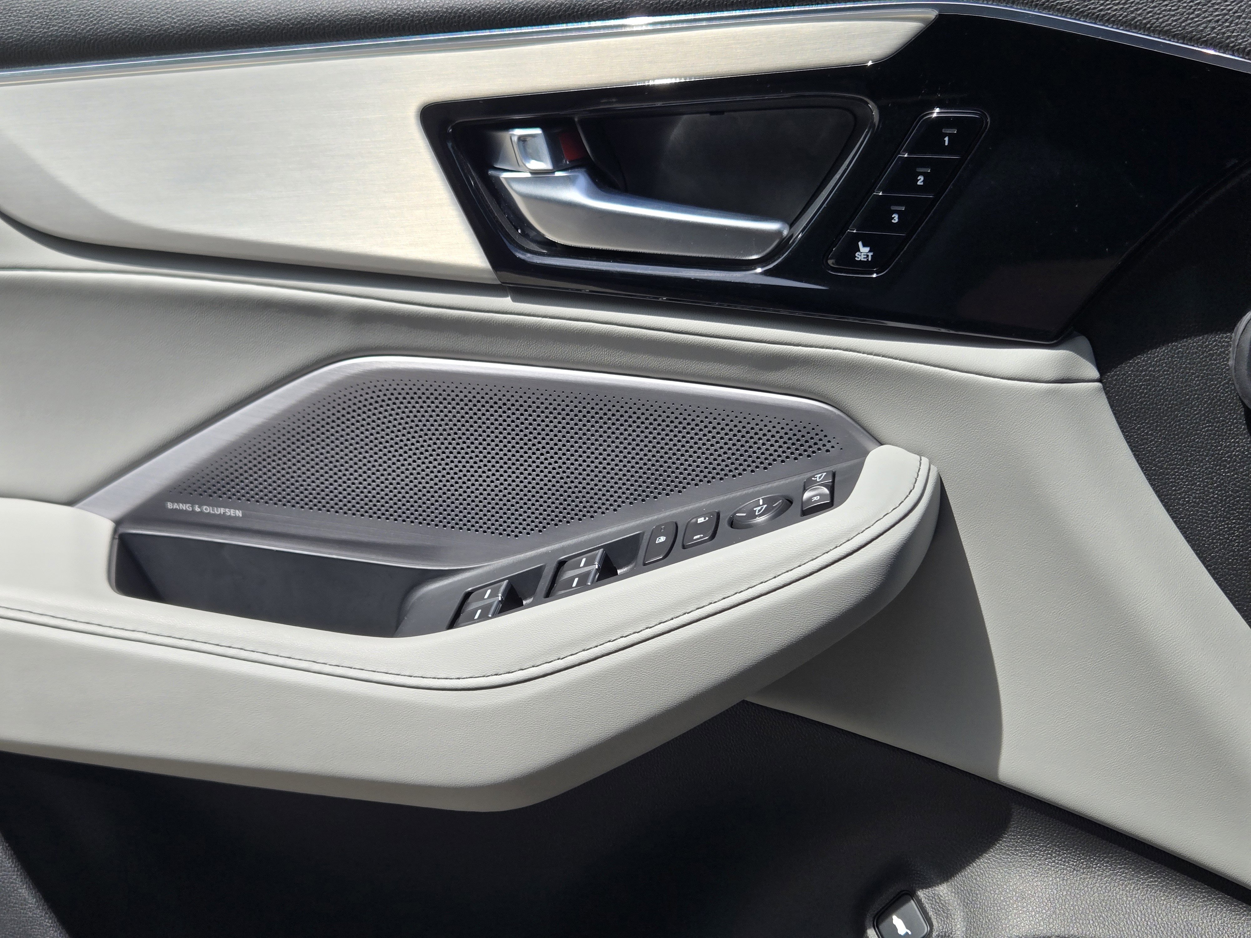 Certified 2026 Acura MDX FWD w/ Technology Package image 23