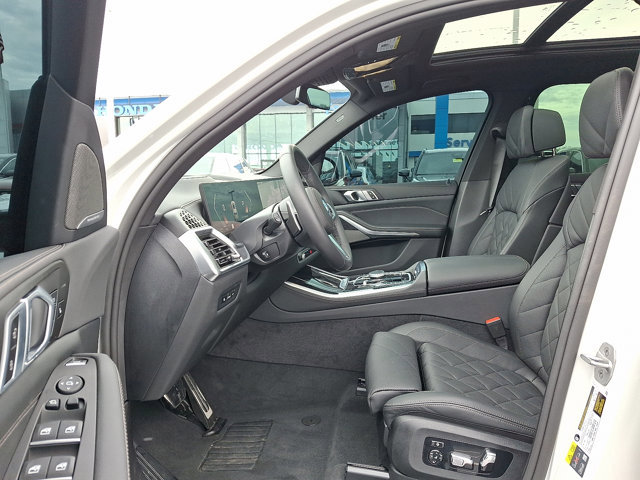 Used 2026 BMW X5 xDrive50e image 15