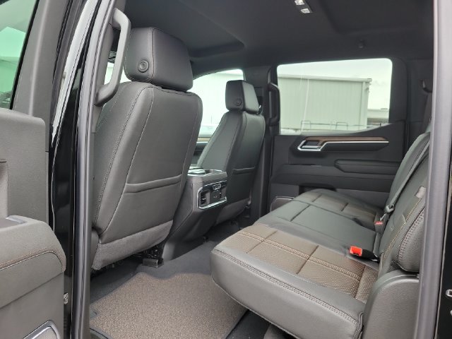 New 2026 Chevrolet Silverado 1500 High Country w/ Midnight Edition RWD image 13