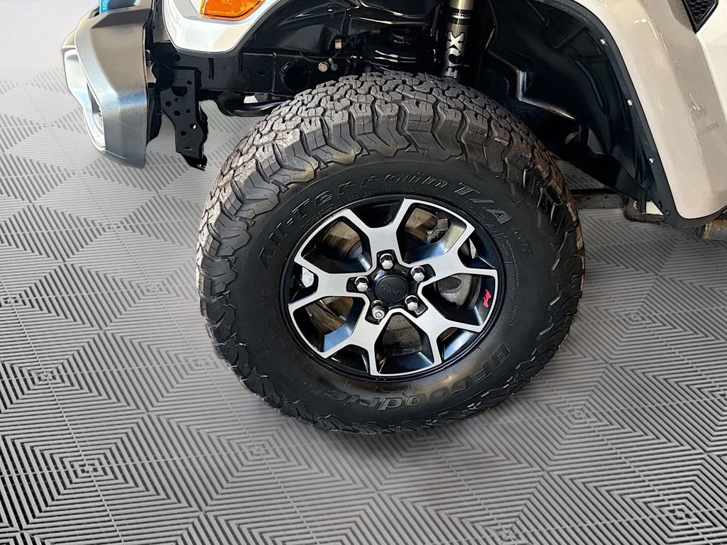 Used 2023 Jeep Wrangler Unlimited Sahara w/ Cold Weather Group image 34