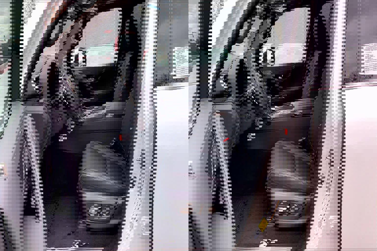 New 2025 Lexus LX 600 4WD w/ Luxury Package image 9