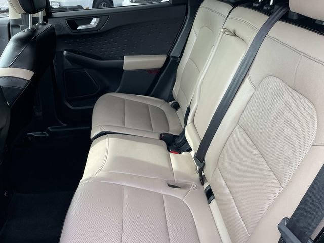 Used 2020 Ford Escape Titanium image 34