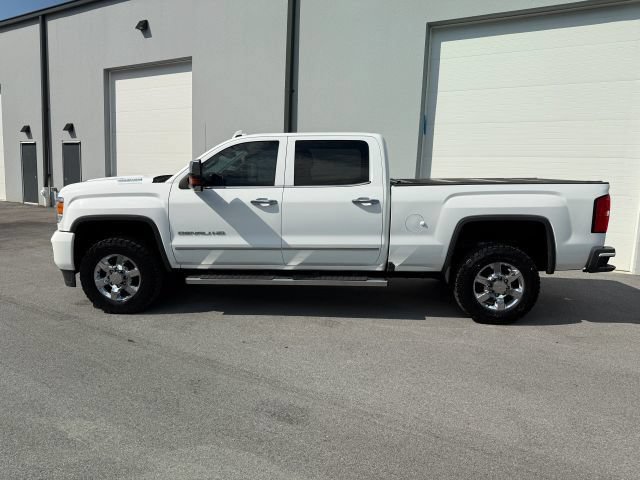 Used 2017 GMC Sierra 3500 Denali w/ Duramax Plus Package AWD/4WD image 4