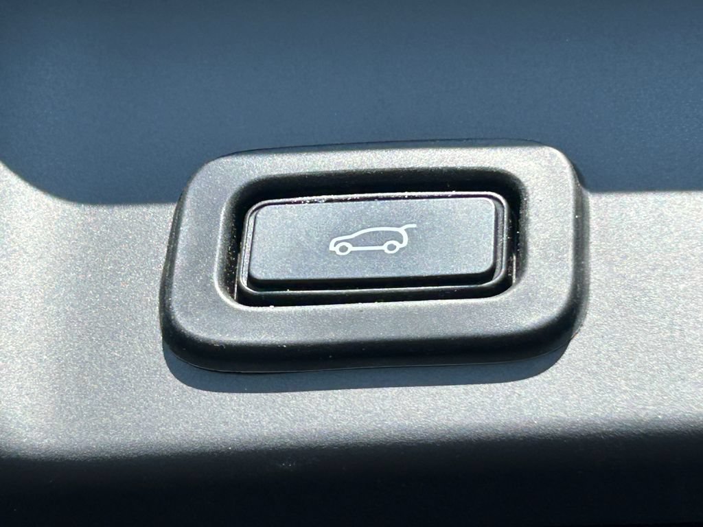 Used 2020 Land Rover Range Rover Evoque SE AWD/4WD image 33