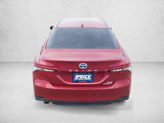 Used 2022 Toyota Camry XLE FWD image 11