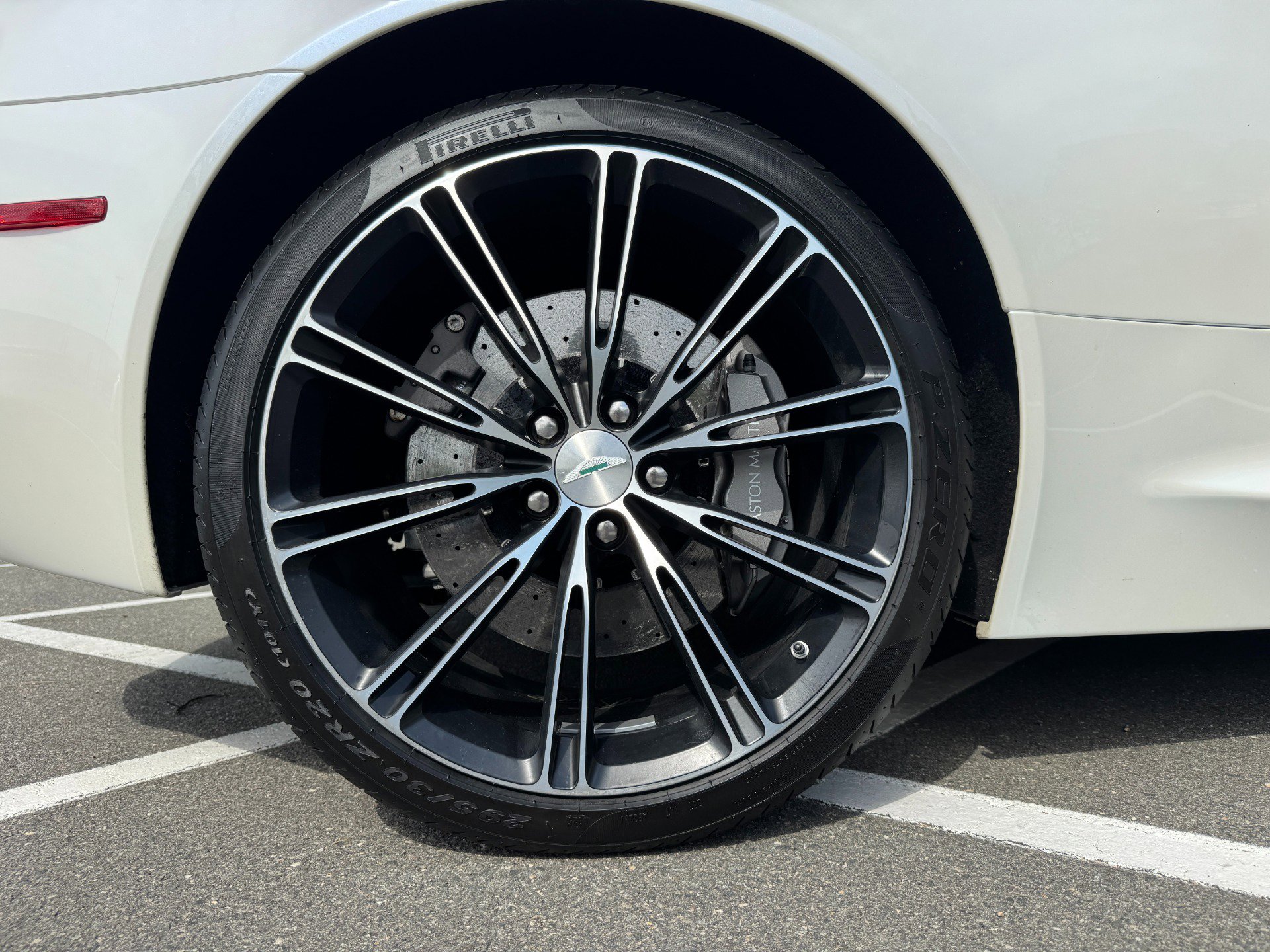 Used 2015 Aston Martin DB9 Coupe image 64