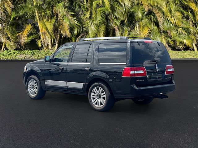 Used 2014 Lincoln Navigator 4WD image 3