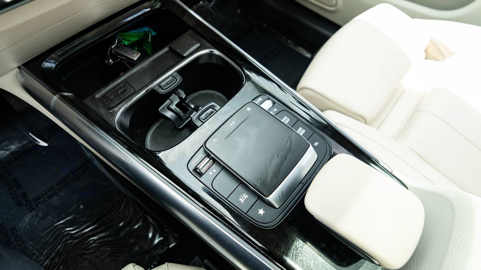 Used 2022 Mercedes-Benz GLA 250 4MATIC w/ Premium Package Lite image 45