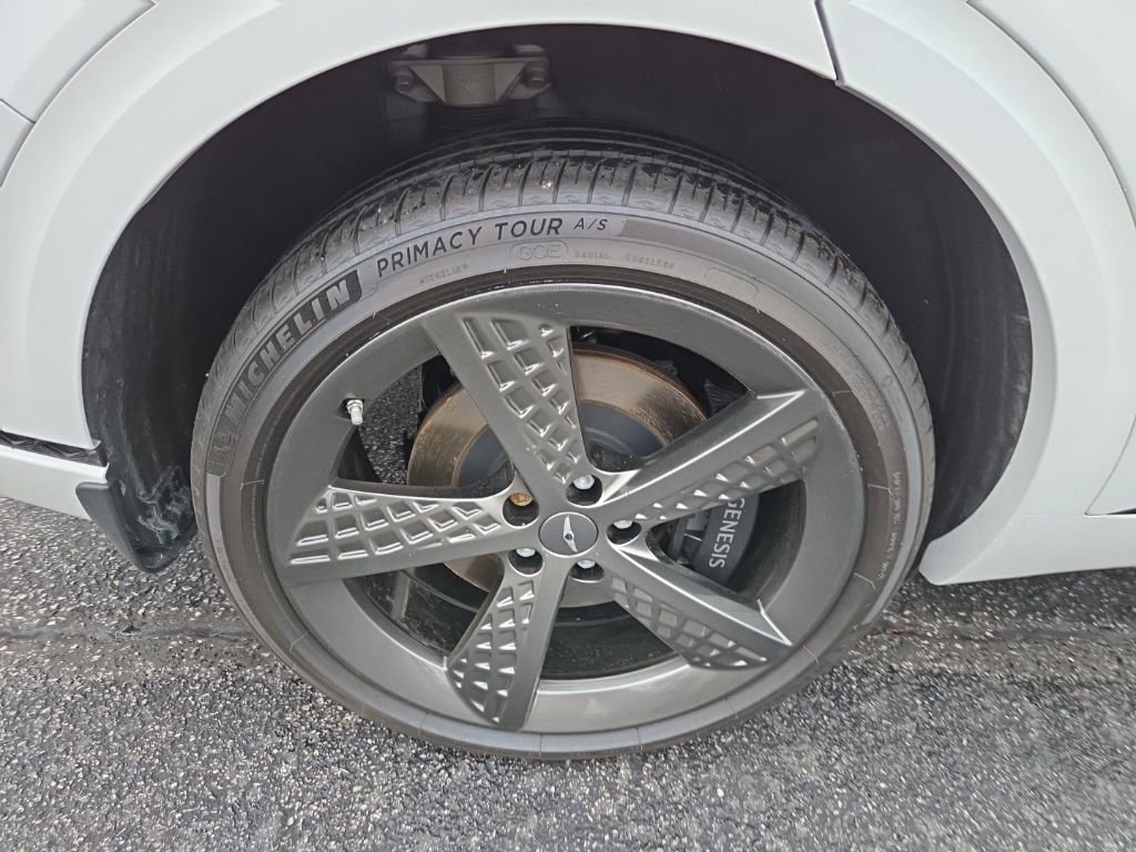 Used 2025 Genesis GV70 3.5T Sport w/ Sport Advanced Package image 17