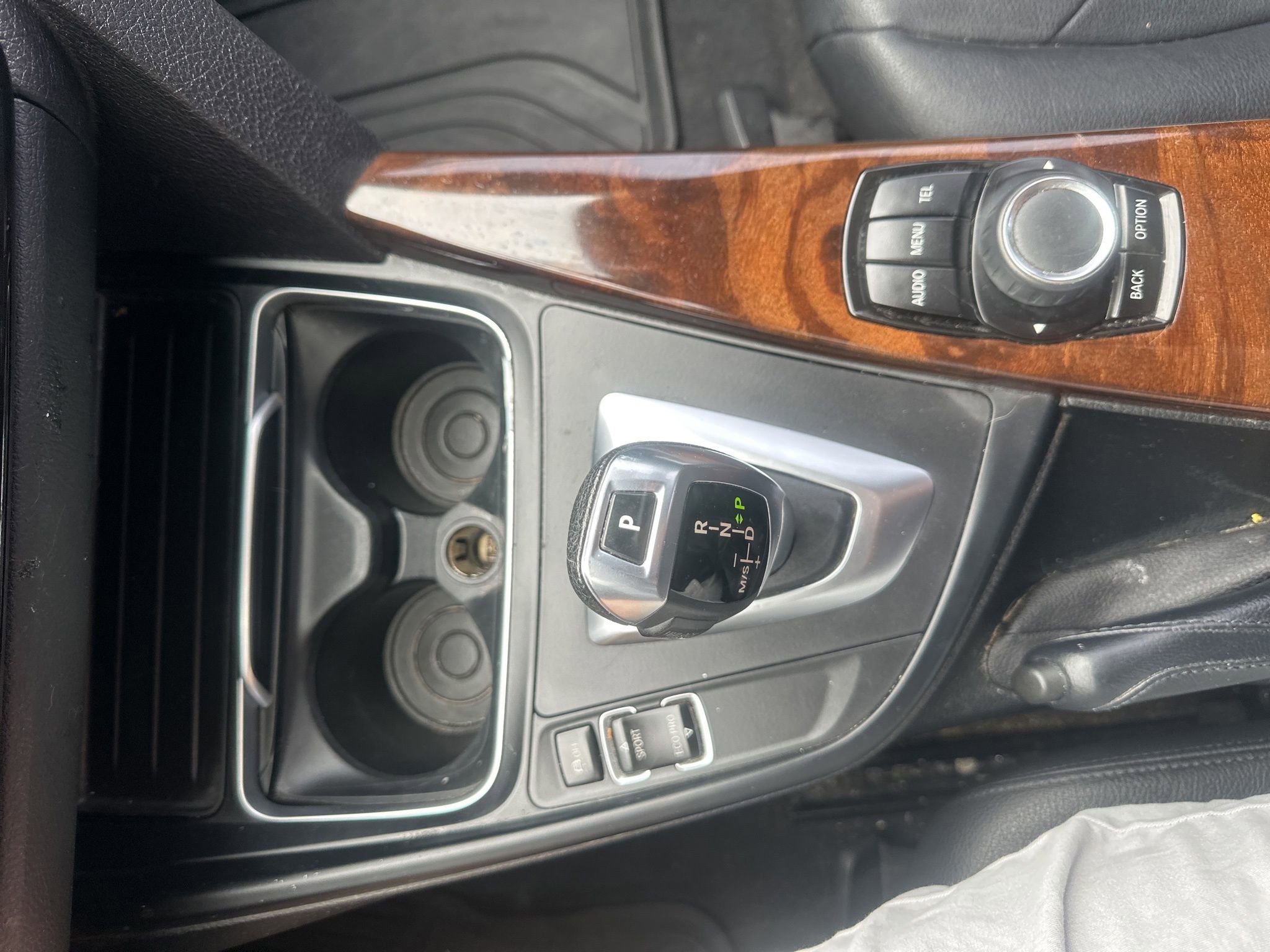 Used 2016 BMW 320i xDrive Sedan AWD/4WD image 25
