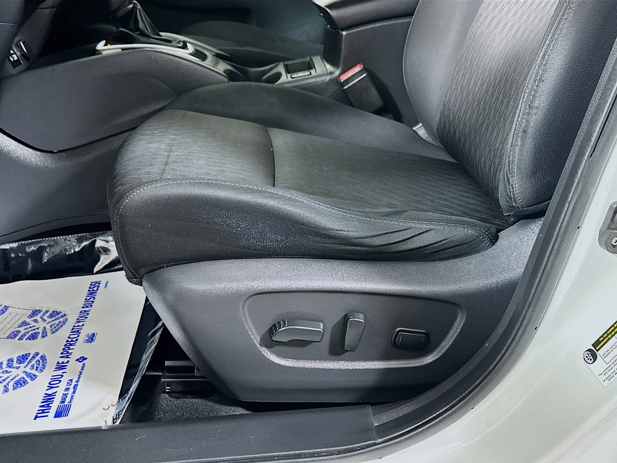 Used 2019 Nissan Rogue SV image 18