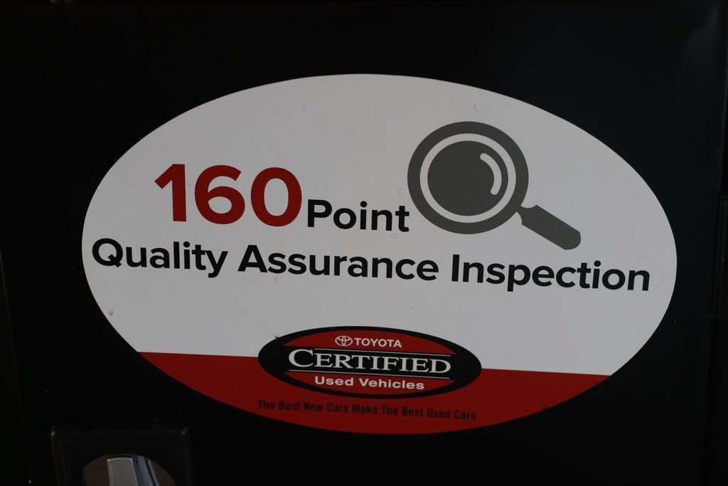 Used 2024 Toyota Sienna XLE FWD image 22