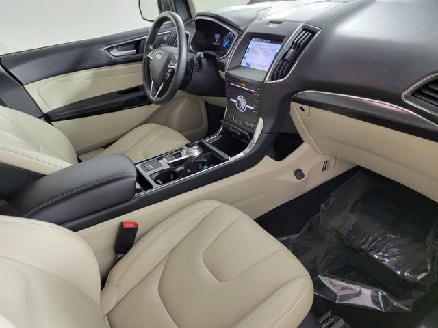 Used 2019 Ford Edge Titanium w/ Cold Weather Package AWD/4WD image 19