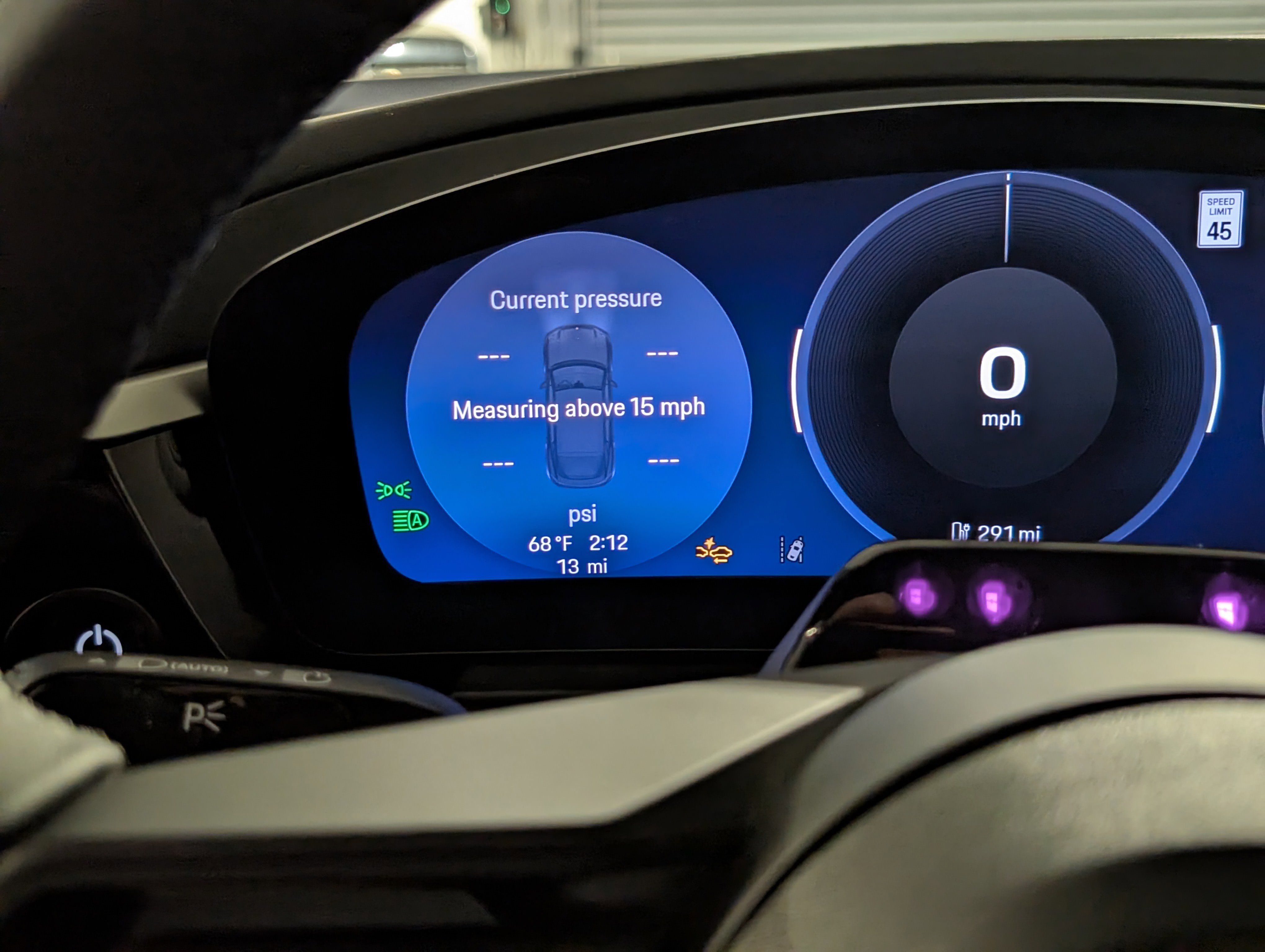 New 2026 Porsche Macan 4 Electric image 31