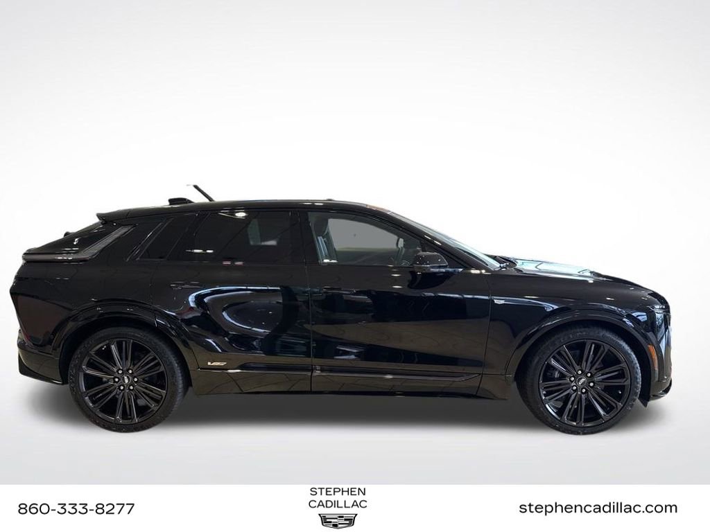 New 2026 Cadillac Lyriq V image 8