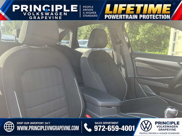 Used 2023 Volkswagen Jetta Sport FWD image 26