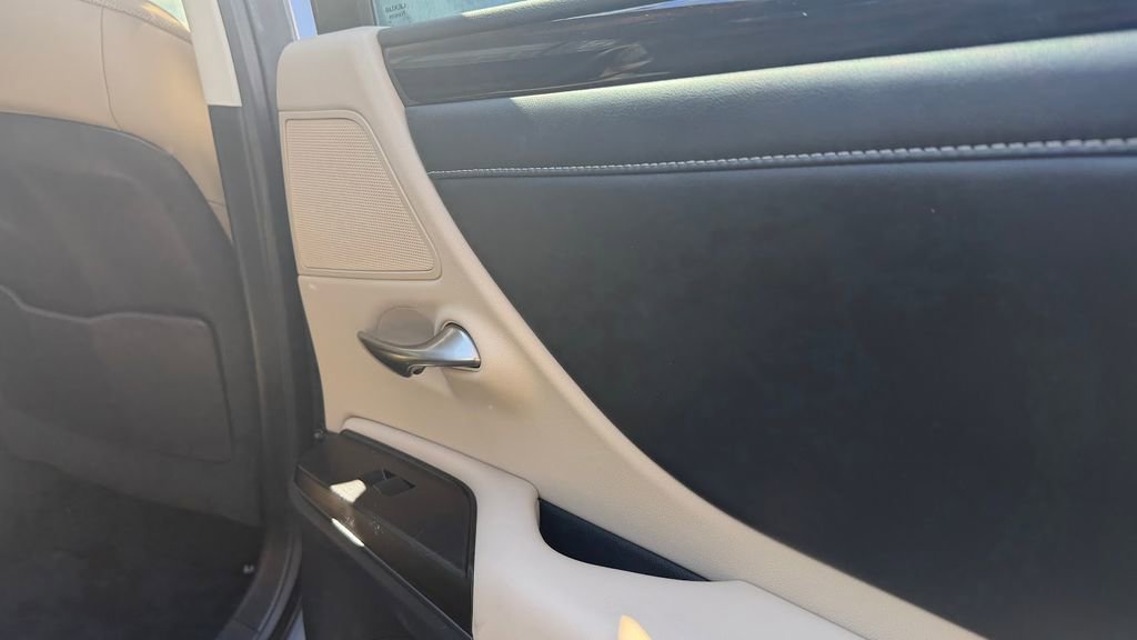 Used 2020 Lexus ES 350 w/ Premium Package image 26