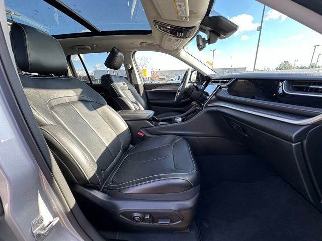 Used 2022 Jeep Grand Cherokee Limited 4xe w/ Luxury Tech Group II image 32