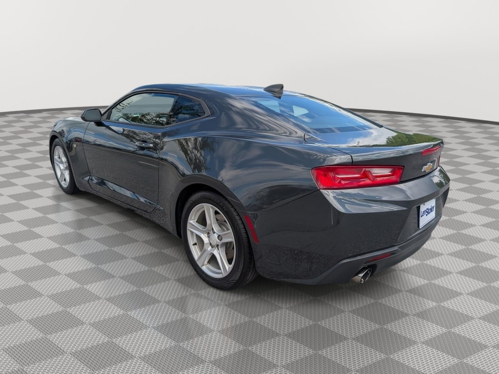 Used 2018 Chevrolet Camaro LS w/ Technology Package RWD image 3