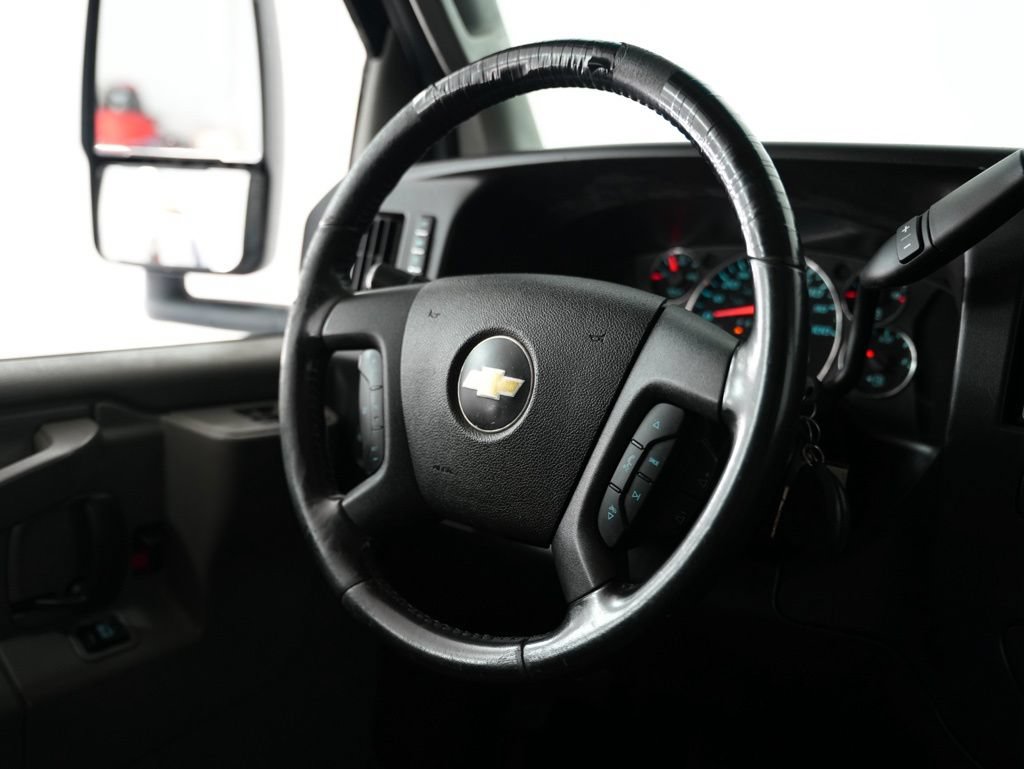 Used 2020 Chevrolet Express 3500 w/ Power Convenience Package RWD image 11