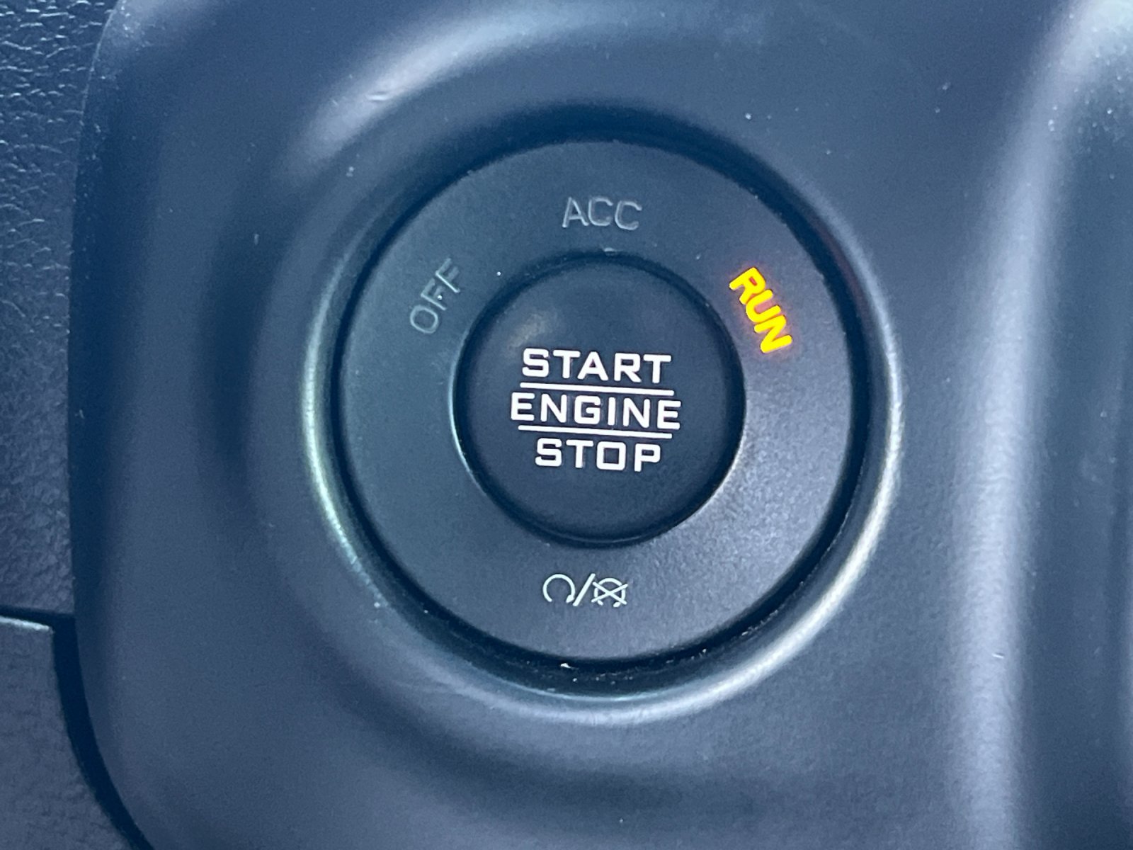 Used 2023 Jeep Wrangler Unlimited Sahara AWD/4WD image 23