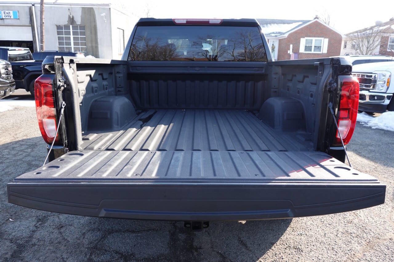 Used 2023 GMC Sierra 1500 Pro w/ Graphite Edition image 18