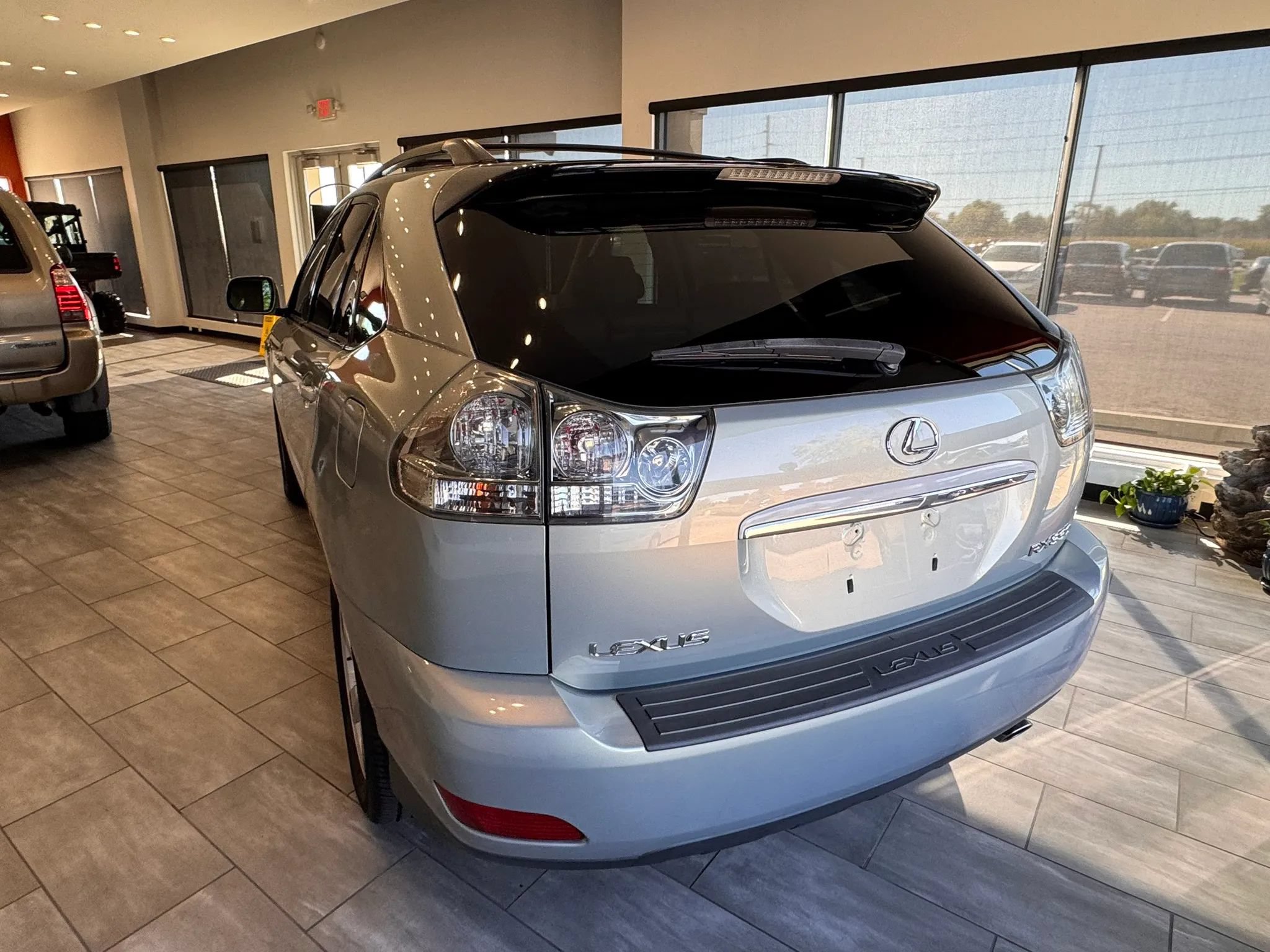 Used 2004 Lexus RX 330 w/ Premium Plus Pkg FWD image 15