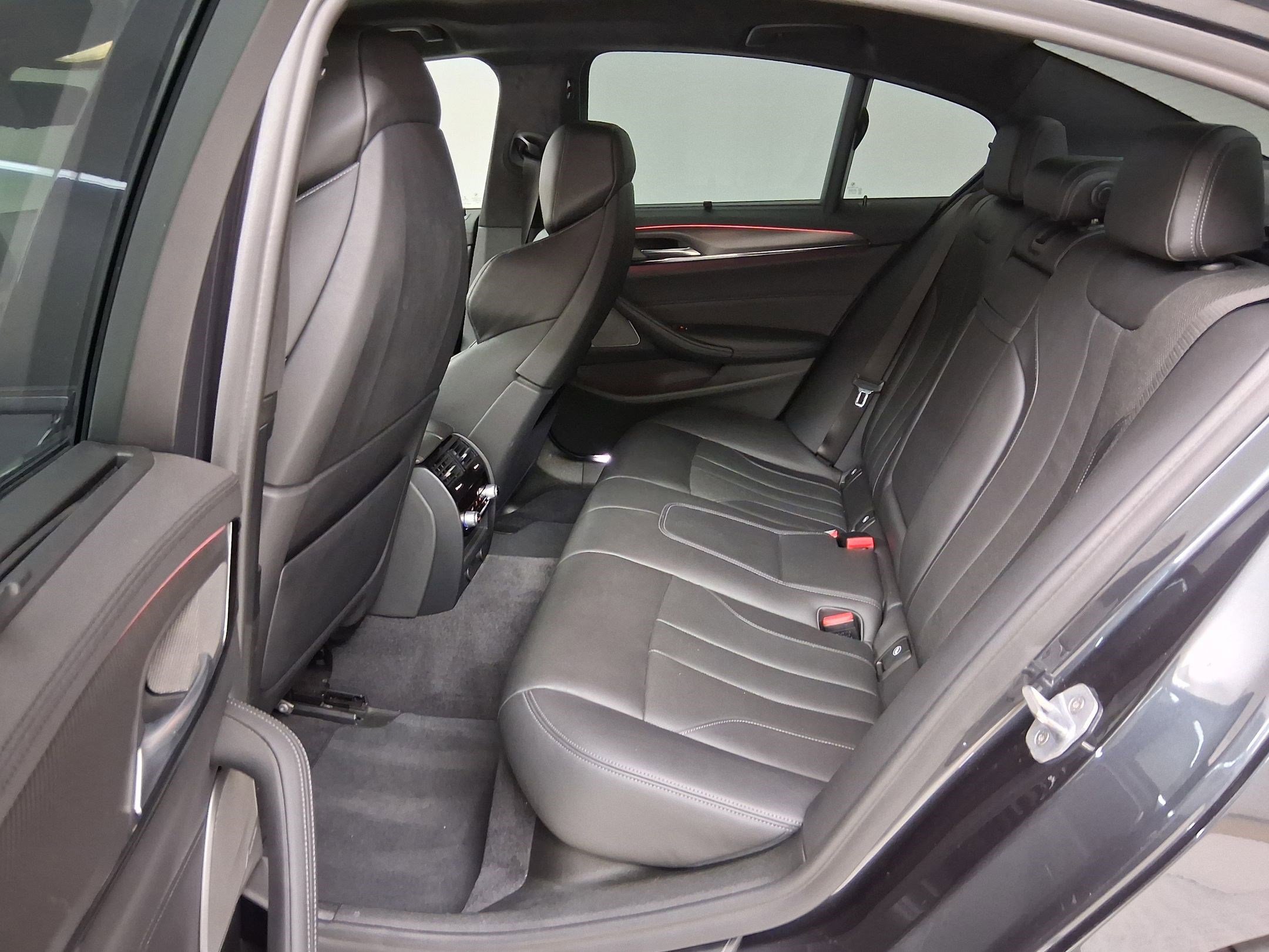 Used 2019 BMW M5 w/ Executive Package image 14