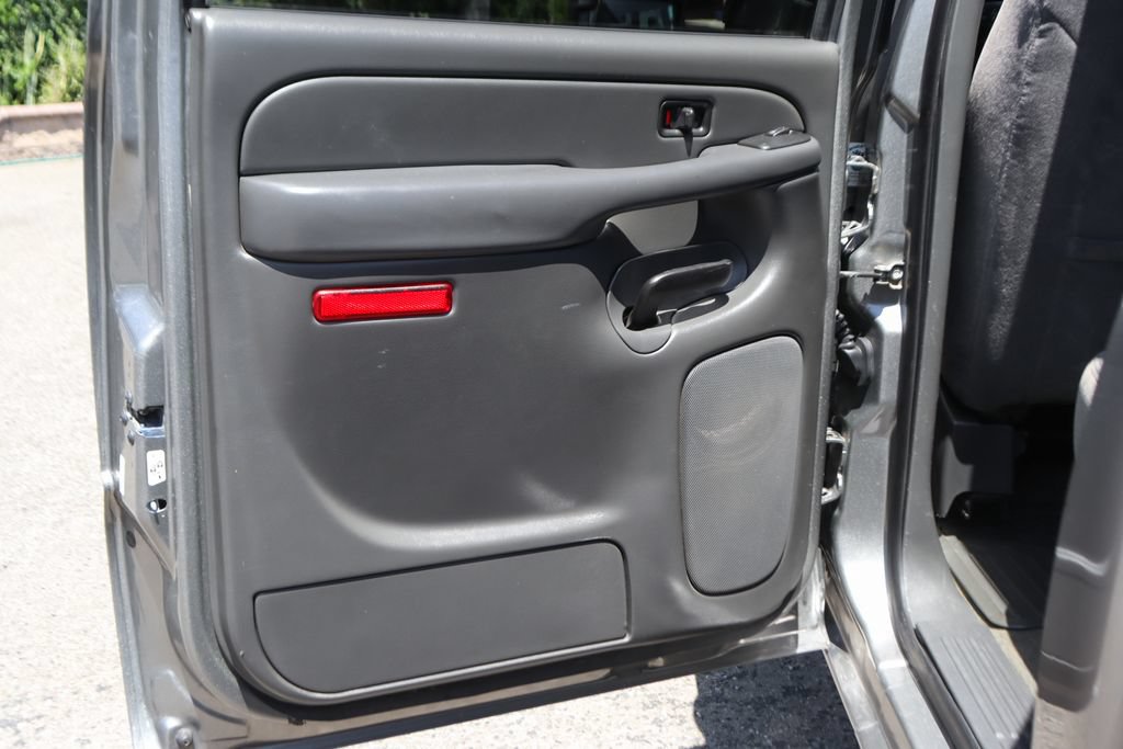 Used 2006 Chevrolet Silverado 3500 LT w/ Heavy-Duty Power Package RWD image 33