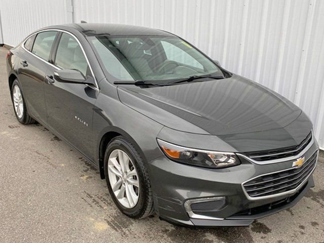 Used 2016 Chevrolet Malibu LT image 3