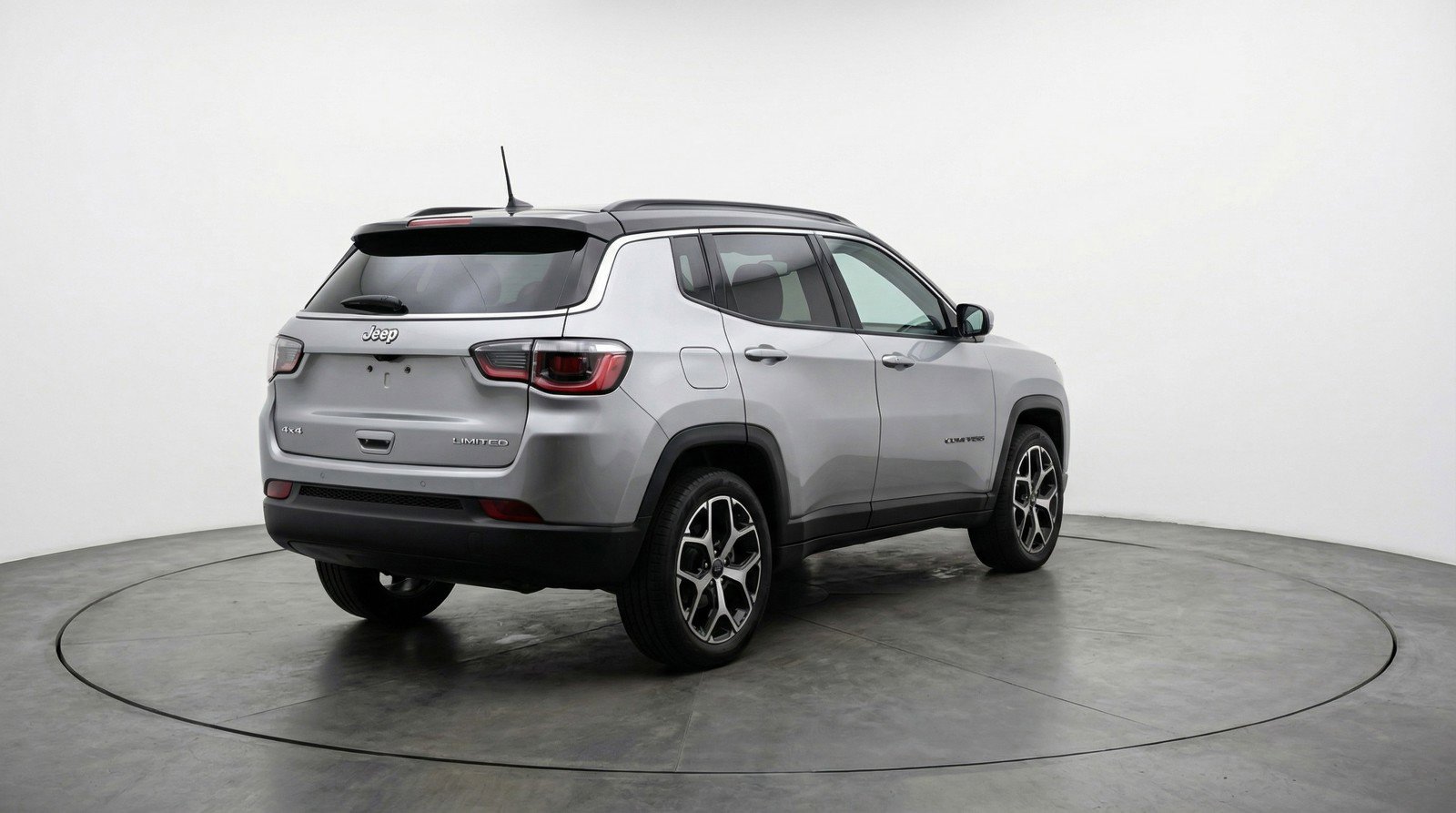 Used 2025 Jeep Compass Limited image 9