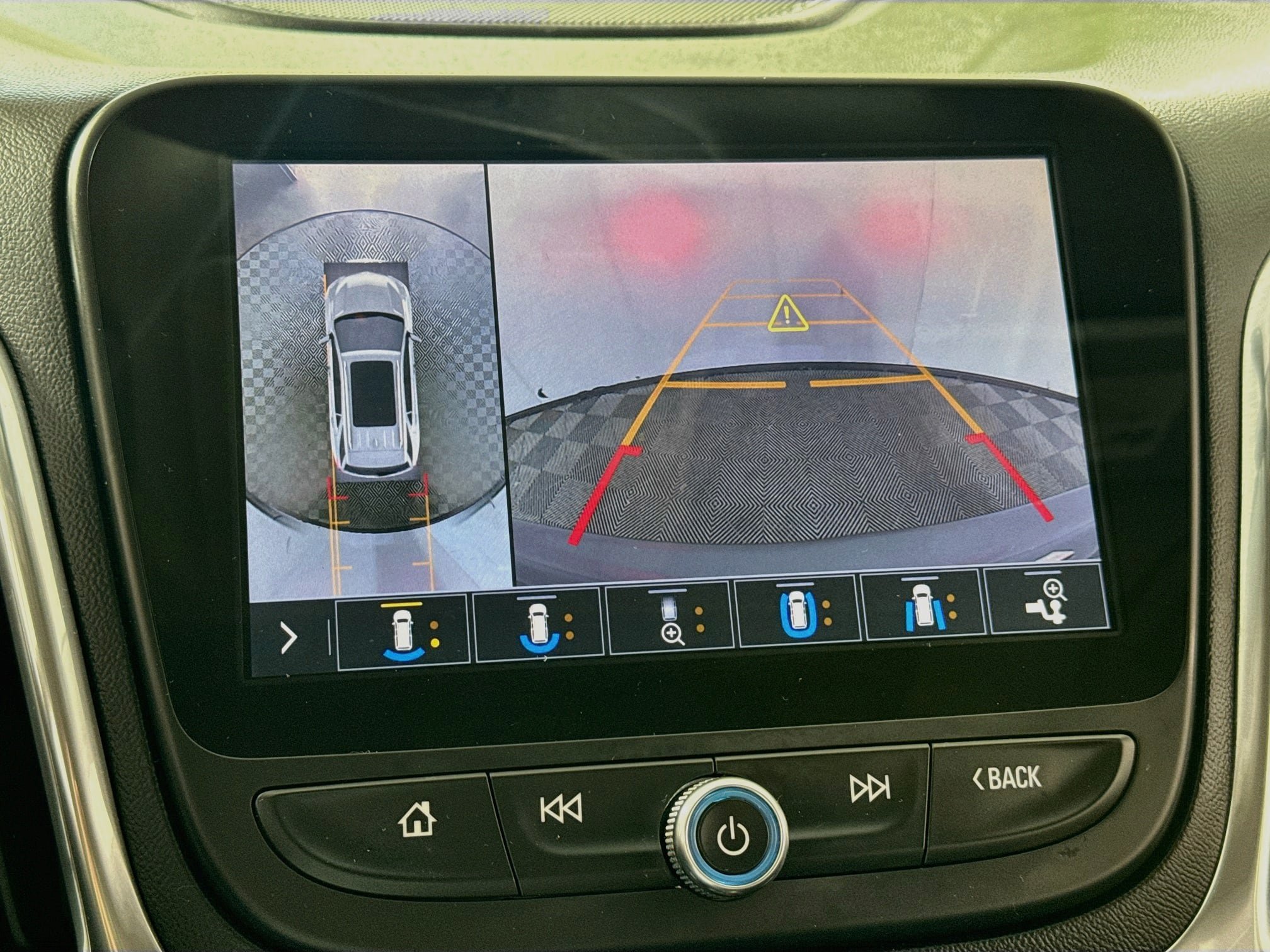 Used 2021 Chevrolet Equinox Premier AWD/4WD image 3