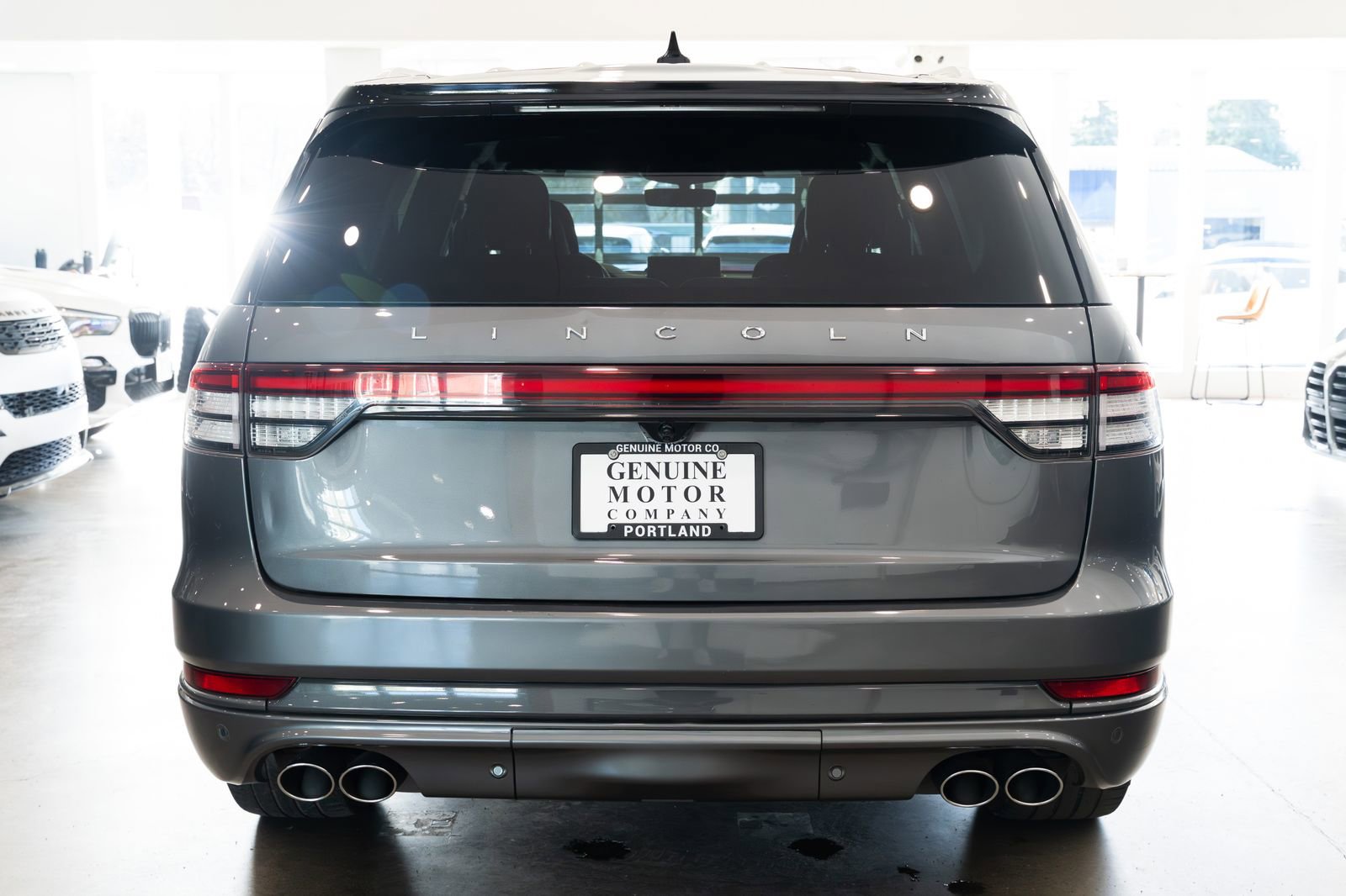 Used 2021 Lincoln Aviator Reserve w/ Equipment Group 210A image 5