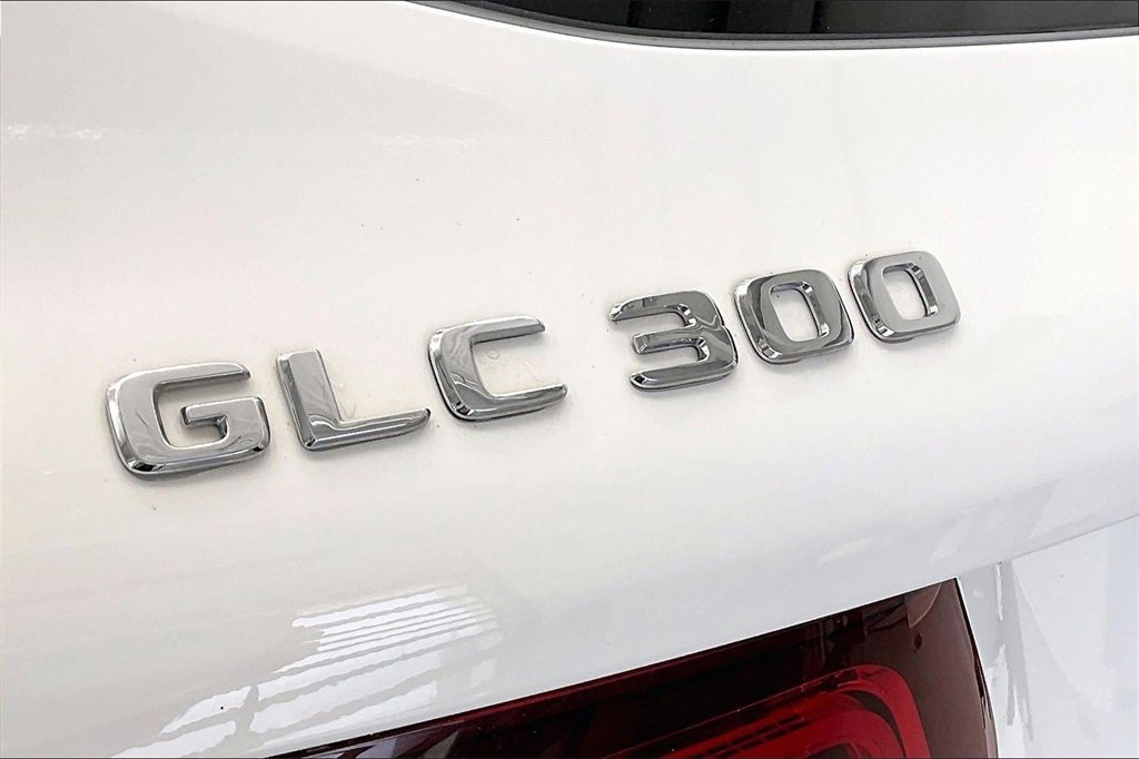 Used 2021 Mercedes-Benz GLC 300 4MATIC image 32