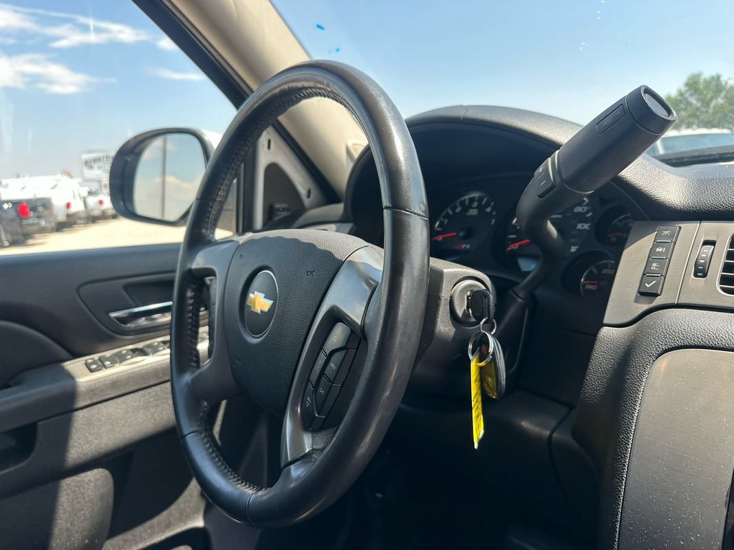 Used 2012 Chevrolet Avalanche LT AWD/4WD image 18