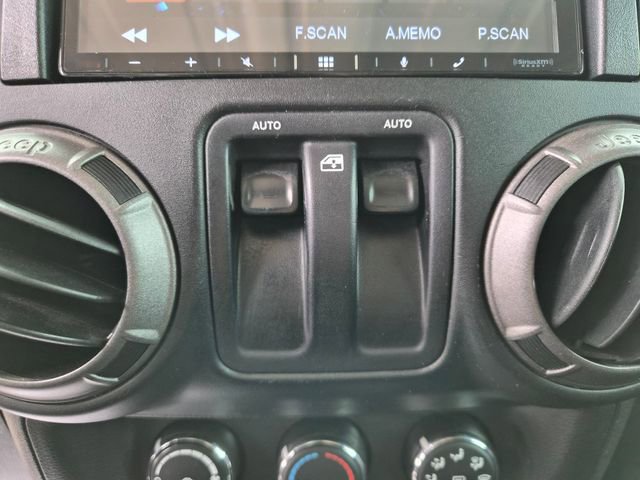 Used 2015 Jeep Wrangler Sport w/ Quick Order Package 24S AWD/4WD image 24