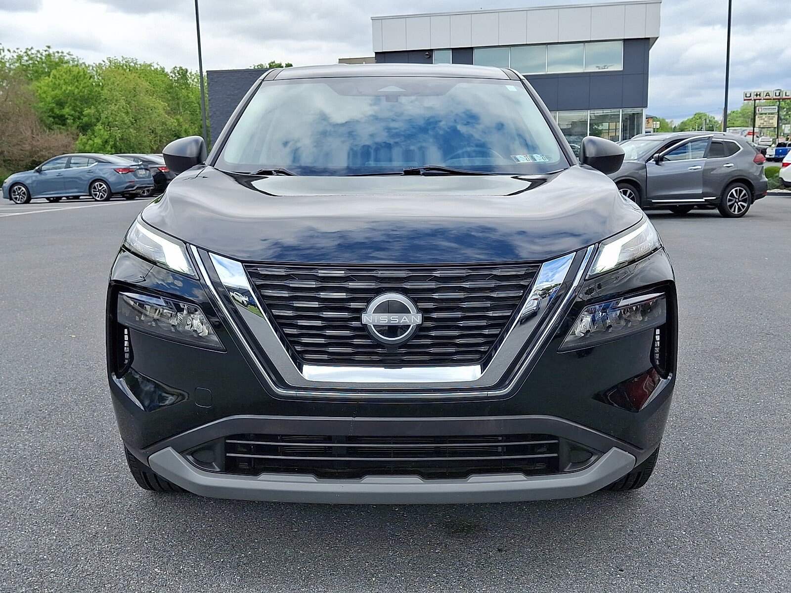 Certified 2023 Nissan Rogue S AWD/4WD image 2