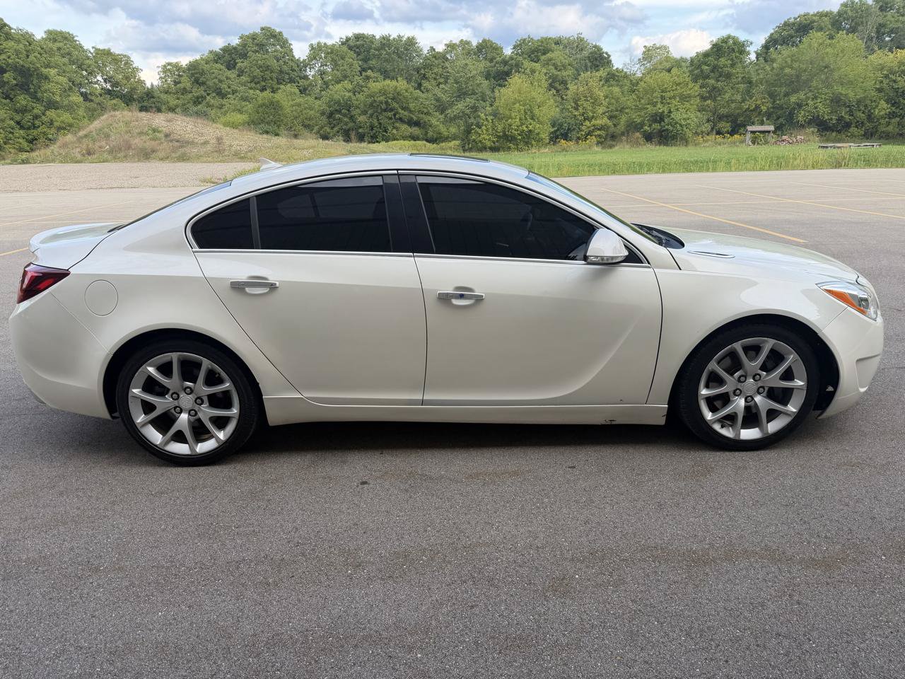 Used 2014 Buick Regal GS w/ Driver Confidence Package #2 AWD/4WD image 4