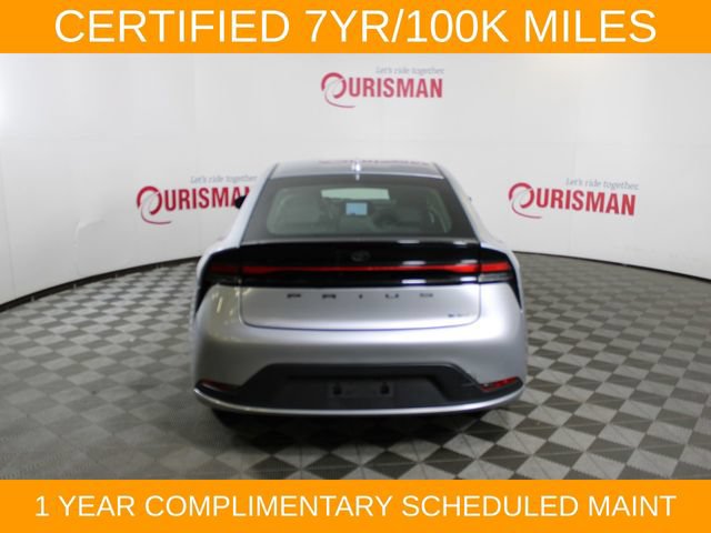 Used 2025 Toyota Prius LE FWD image 8