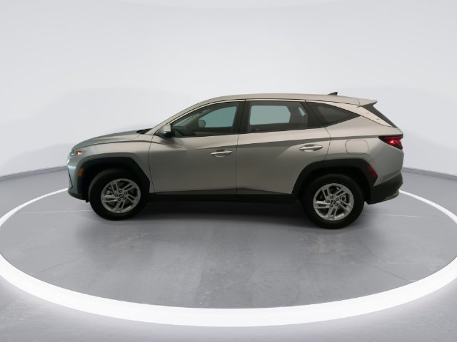 Certified 2026 Hyundai Tucson SE FWD image 9