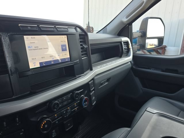Used 2024 Ford F550 4x4 SuperCab Super Duty image 24