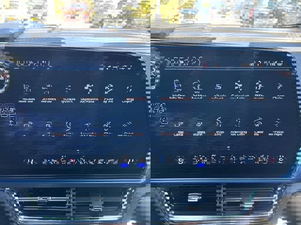 New 2026 Chevrolet Equinox EV LT image 7