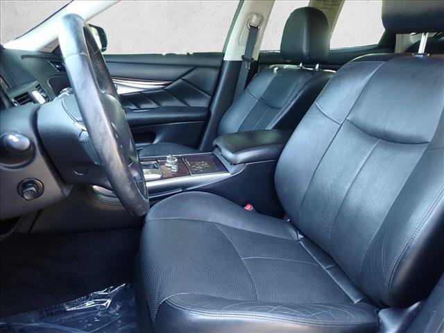 Used 2019 INFINITI Q70 L 3.7 AWD/4WD image 10