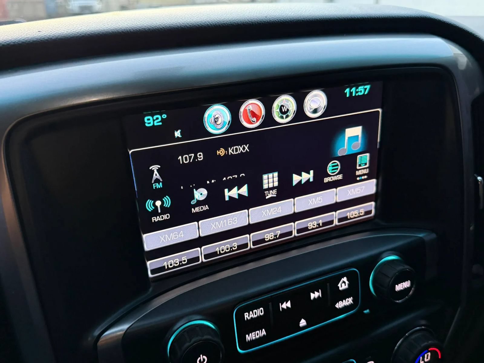 Used 2017 Chevrolet Silverado 1500 LT w/ All Star Edition AWD/4WD image 23