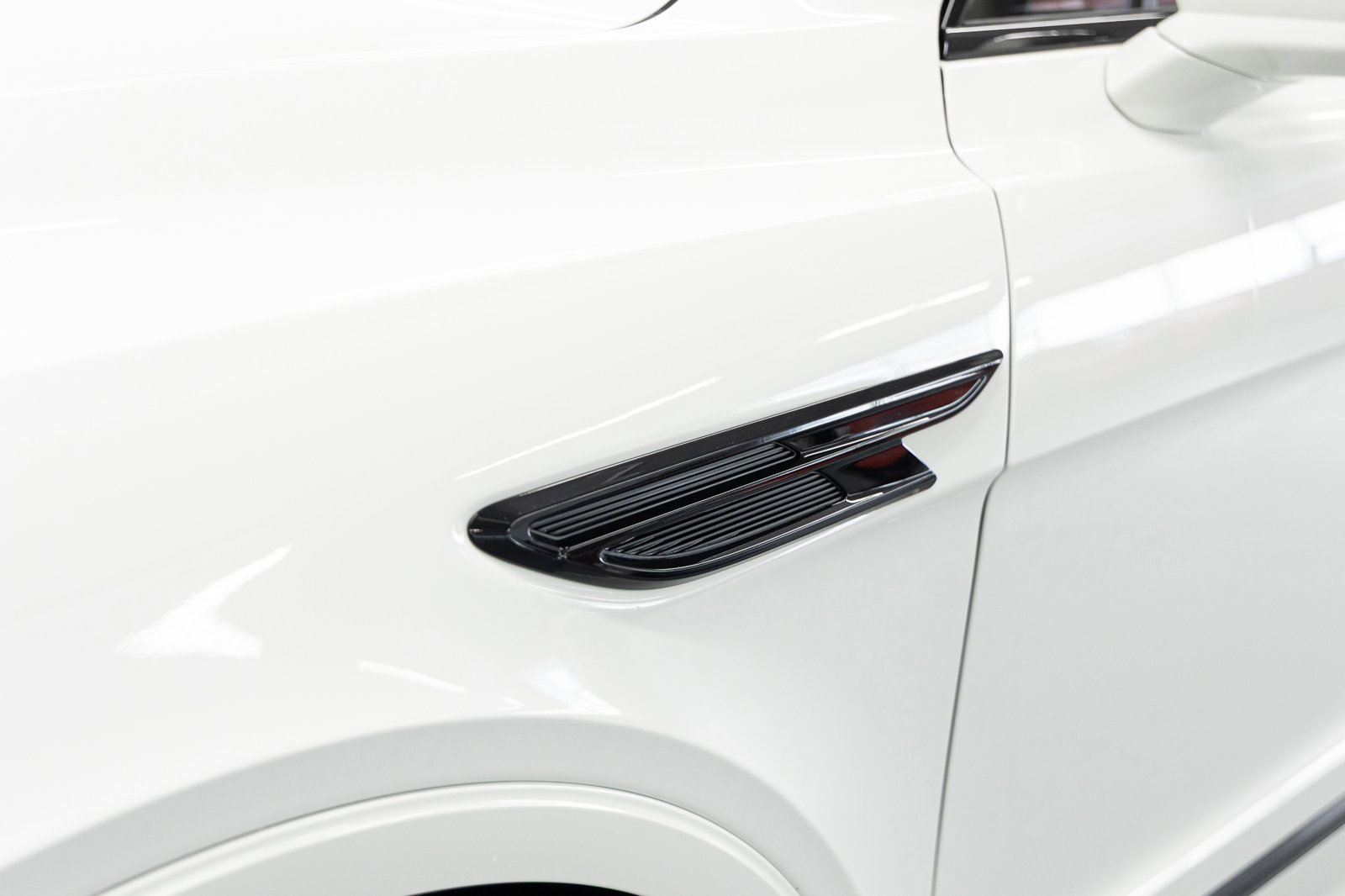New 2026 Bentley Bentayga Speed AWD/4WD image 14