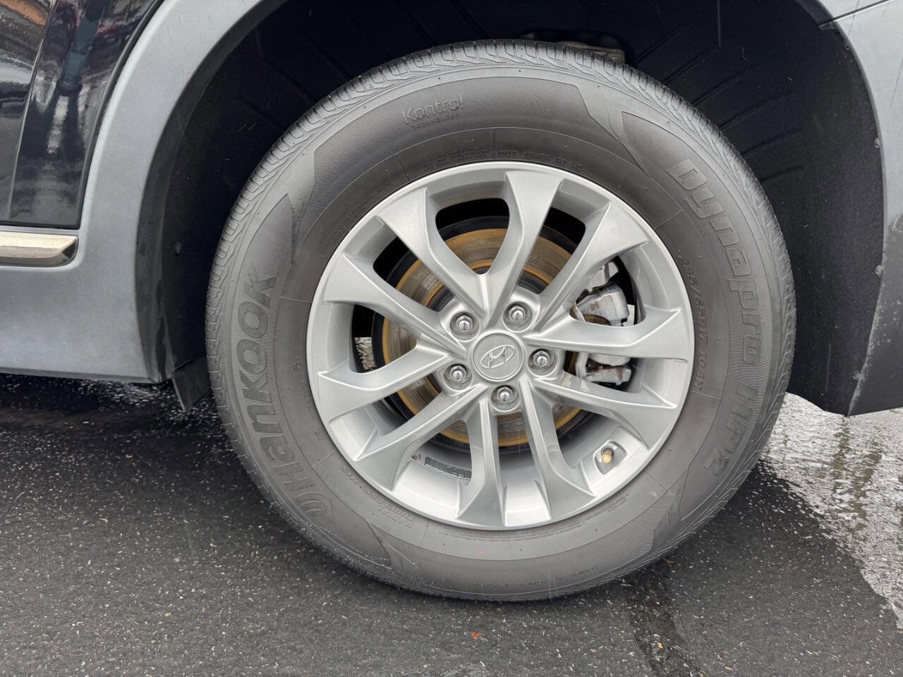 Used 2019 Hyundai Santa Fe SE image 18