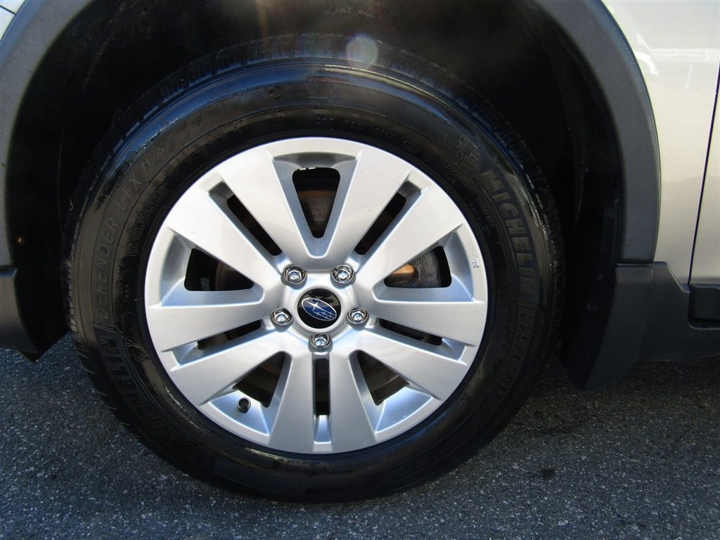 Used 2015 Subaru Outback 2.5i Premium AWD/4WD image 12